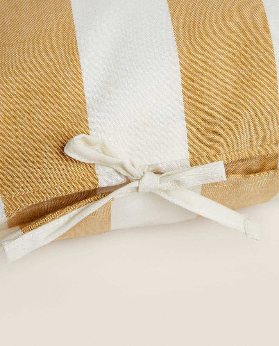 STRIPED PILLOWCASE