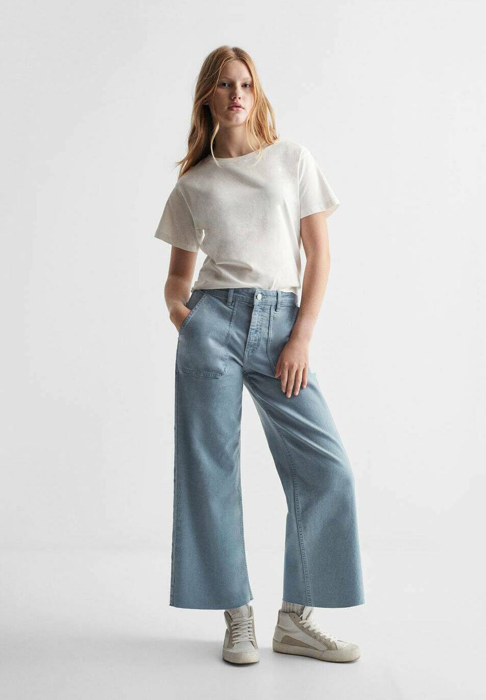 UTILITY - Flared Jeans