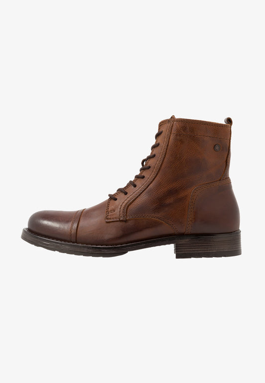 Lace-up ankle boots