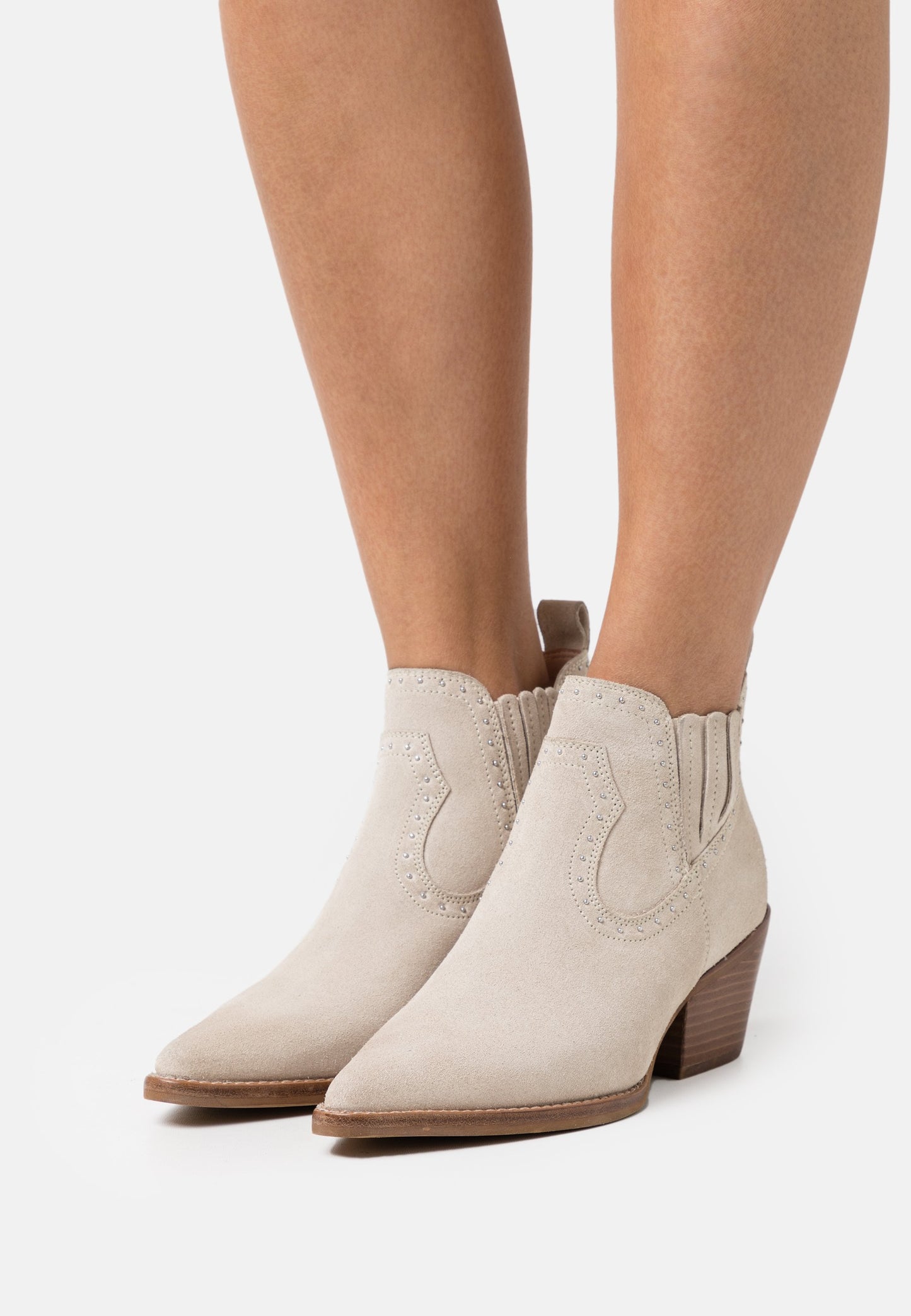 Ankle boots
