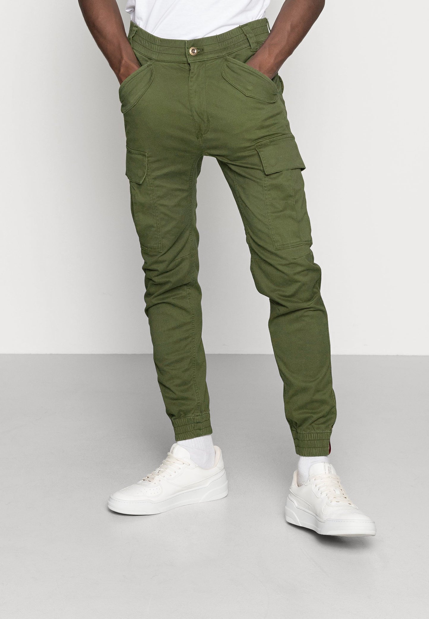 AIRMAN - Cargo trousers