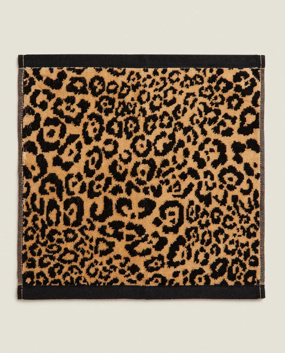 LEOPARD VELOUR TOWELS