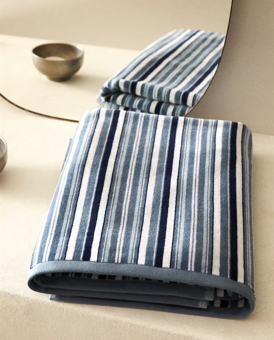 MULTICOLOURED STRIPE TOWEL