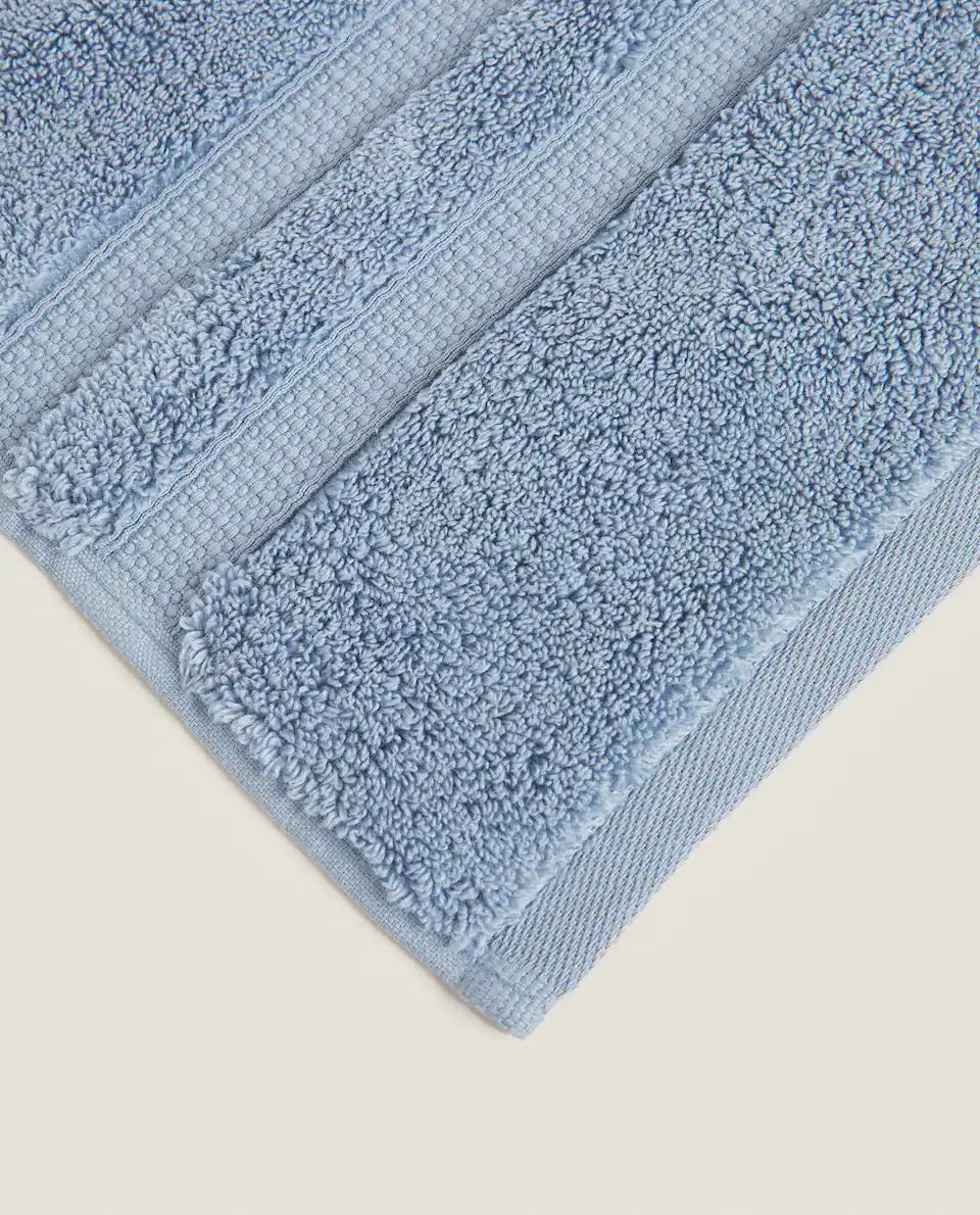 SOFT TOWEL WITH DOUBLE BORDER