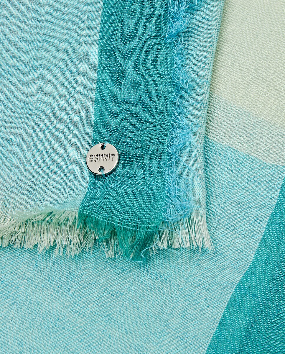 Scarve and foulard
