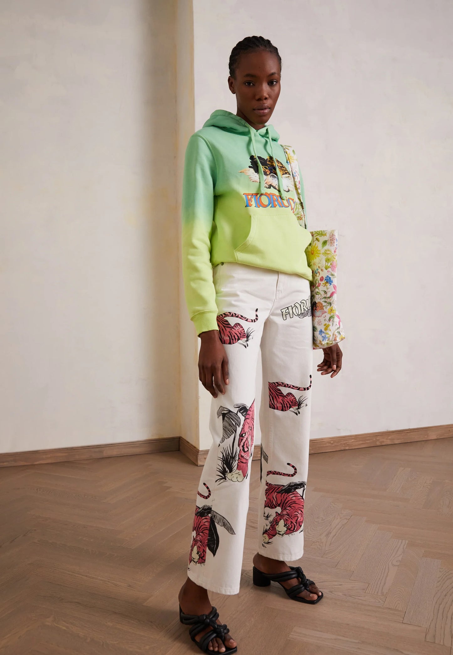 Relaxed fit jeans tiger print