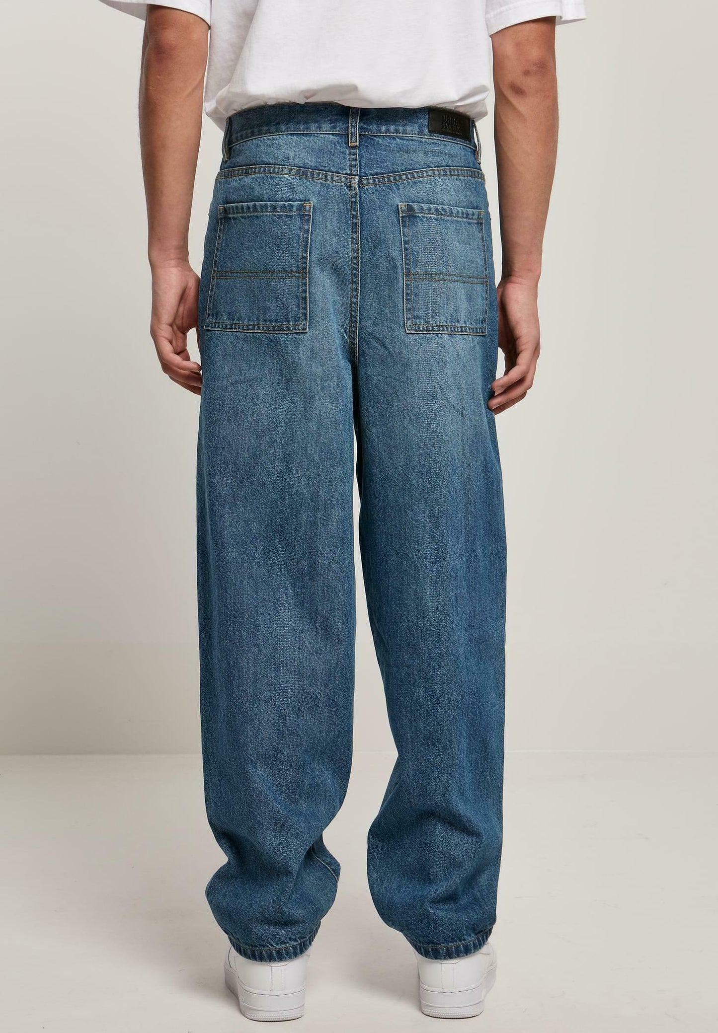 Relaxed fit jeans